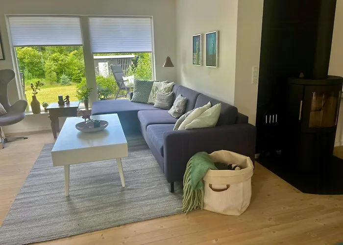 Vibrant Nature Close Near Udsholt Hébergement de vacances