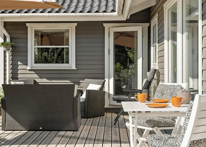 Vibrant Nature Close Near Udsholt Hébergement de vacances *